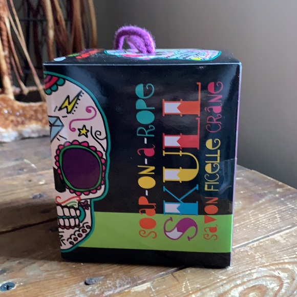 NWT Soap on a Rope Sugar Skull - Picture 2 of 7